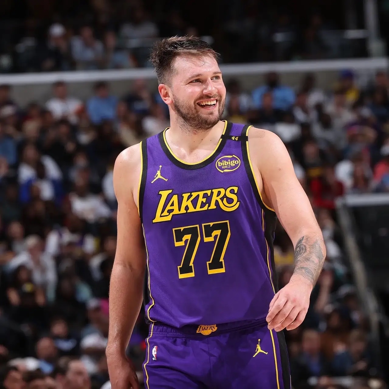 J9-东契奇新星持续失利表现突出，巴塞罗那前途光明！